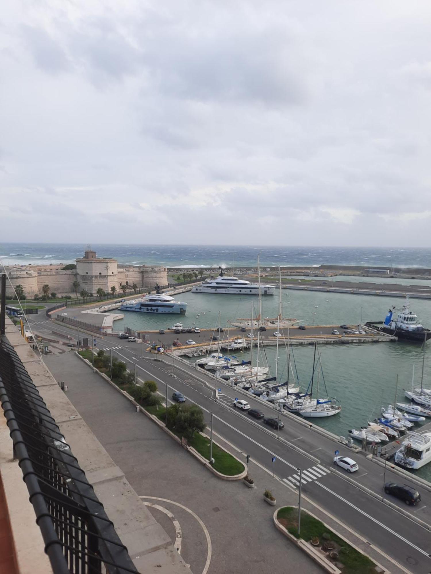 Mare Fuori Apartment Civitavecchia Exterior photo